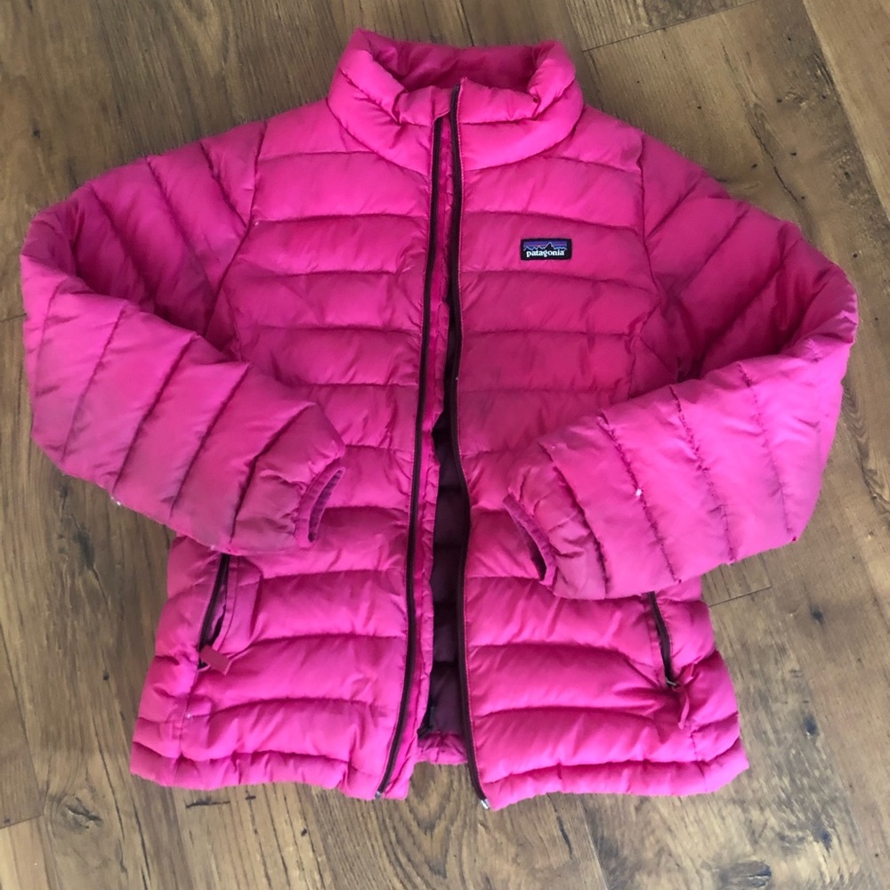 Patagonia Puffer Jacket *MISSING ZIPPER PULL*